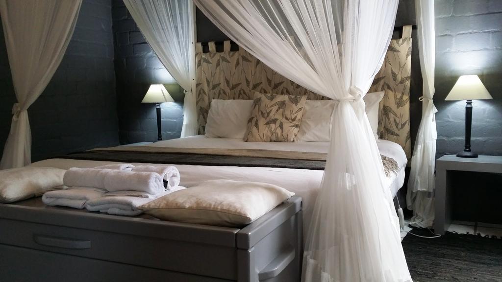 Hornbill House Self Catering Accommodation Hermanus Esterno foto