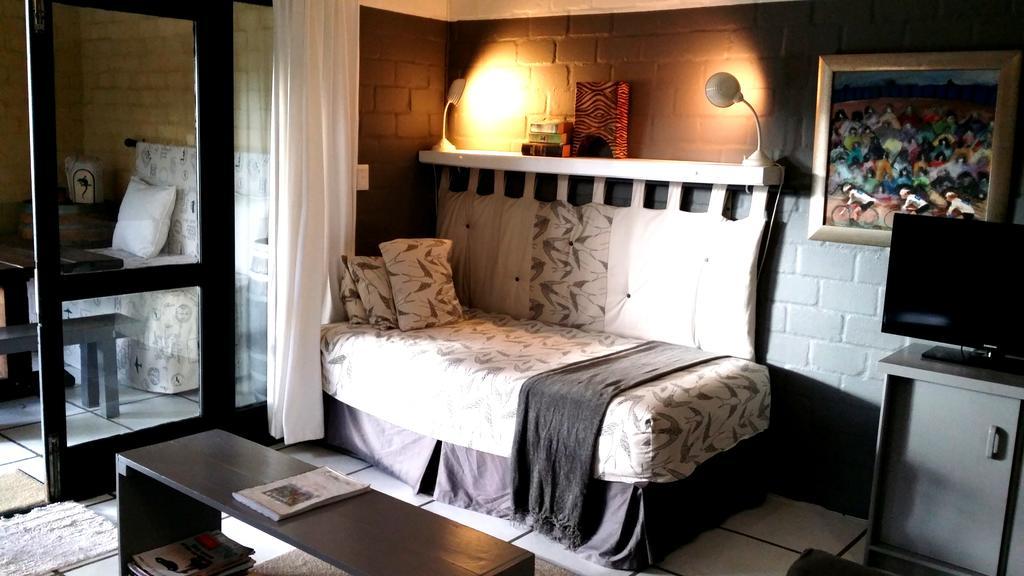 Hornbill House Self Catering Accommodation Hermanus Esterno foto