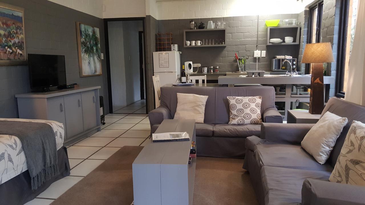 Hornbill House Self Catering Accommodation Hermanus Esterno foto