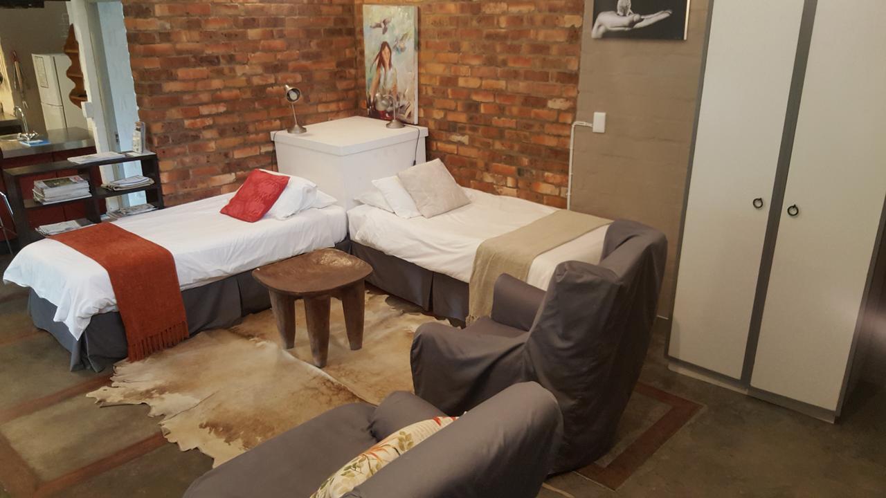 Hornbill House Self Catering Accommodation Hermanus Esterno foto
