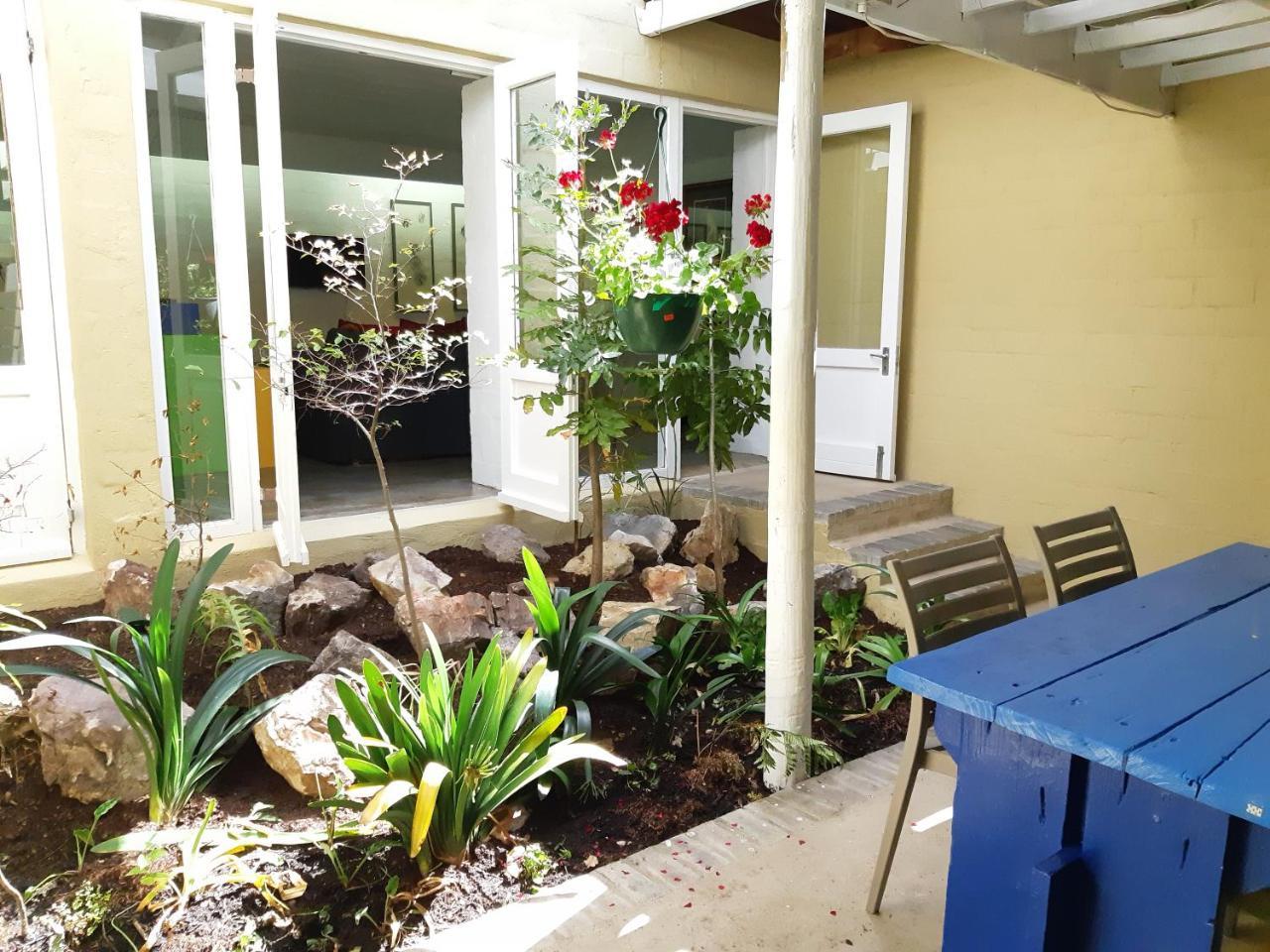 Hornbill House Self Catering Accommodation Hermanus Esterno foto