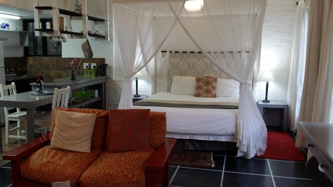 Hornbill House Self Catering Accommodation Hermanus Esterno foto