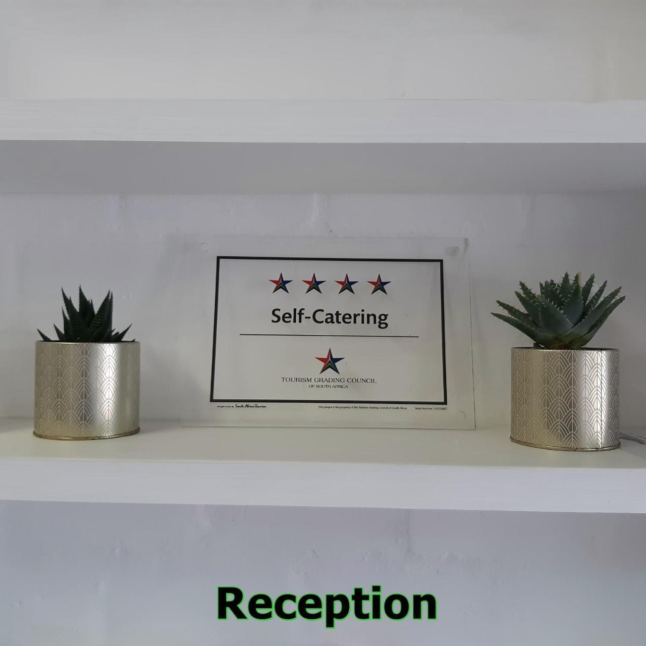 Hornbill House Self Catering Accommodation Hermanus Esterno foto